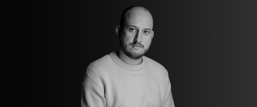 Maîtriser le ton de marque de SBS est l'un de ses enjeux. Découvrez Anton Golovchenko, Head of Social Media & Press